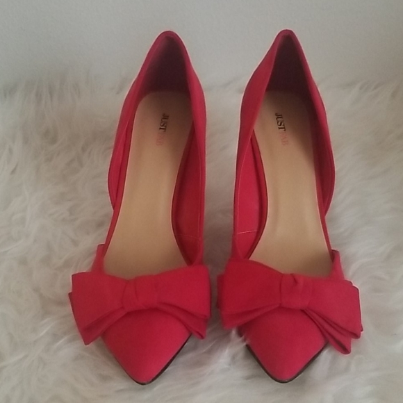 Red Bow Pumps - Picture 2 of 3